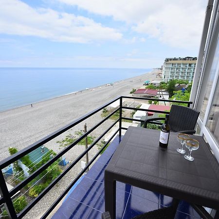 Hotel Lazuri In Kvariati Exteriör bild