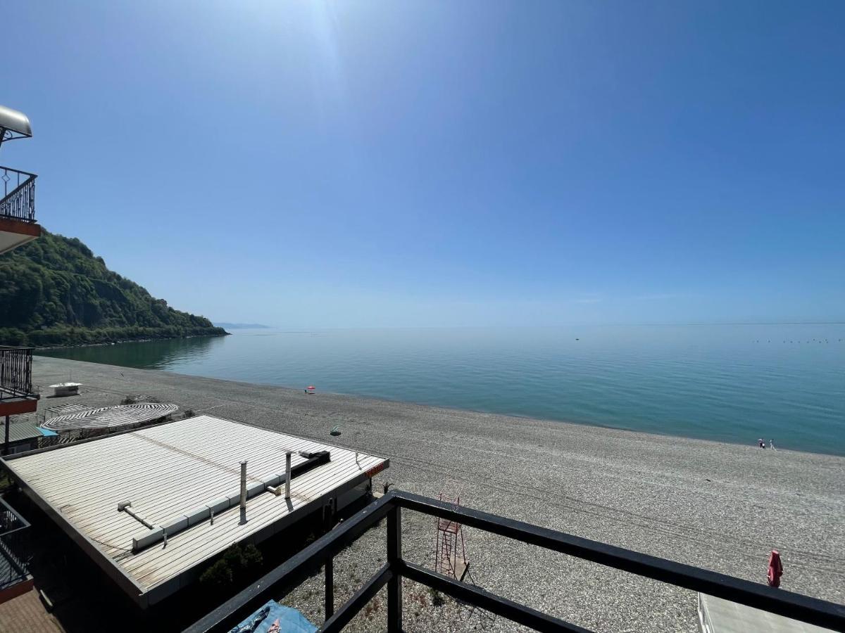 Hotel Lazuri In Kvariati Exteriör bild